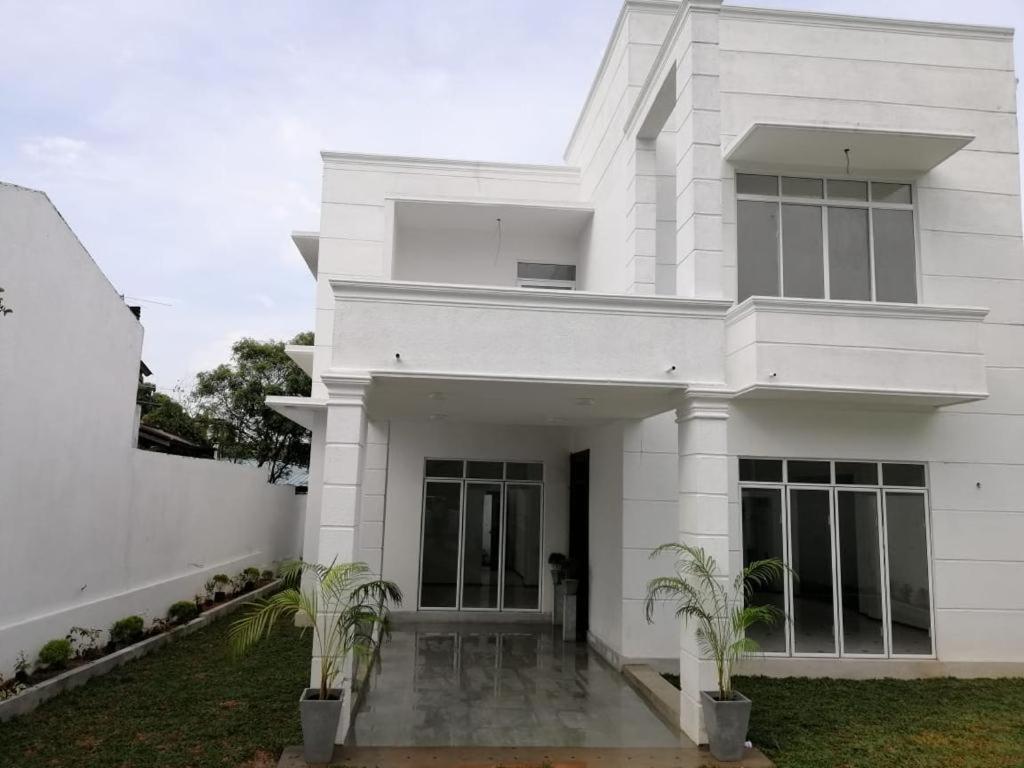 Vidushi Home Minuwangoda Ngoại thất bức ảnh