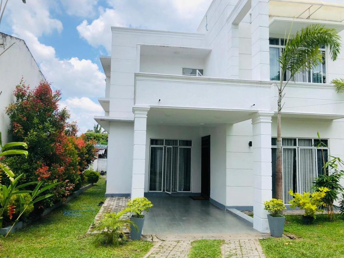 Vidushi Home Minuwangoda Ngoại thất bức ảnh