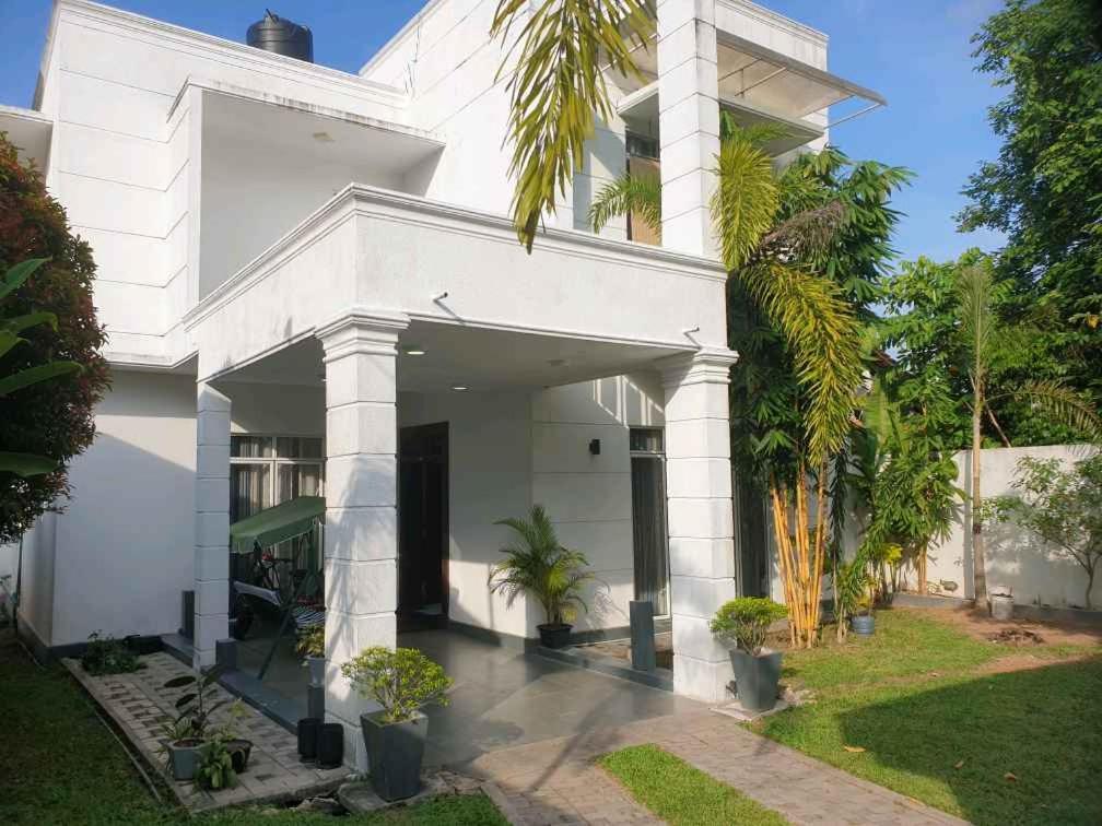 Vidushi Home Minuwangoda Ngoại thất bức ảnh